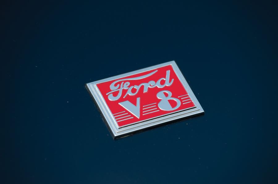  Ford DeLuxe Custom Convertible Coupe 1940 года  (фото 26 из 48)